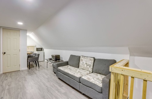 Westernport Apartment | Walk to Potomac River! Studio w/Shared Sauna
