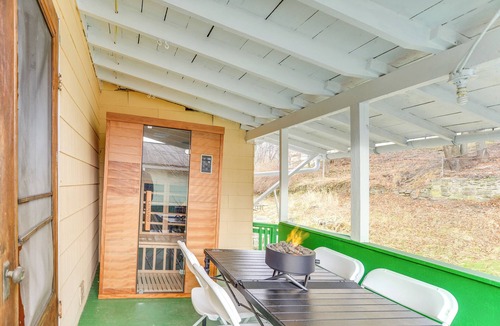 Westernport Apartment | Walk to Potomac River! Studio w/Shared Sauna