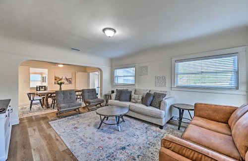 Old Poway House | Walk to Poway Farmers' Market: Family Retreat!