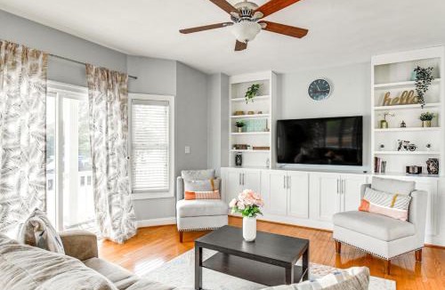 Willoughby Spit House | Walk to Public Beach Access Norfolk Family Home