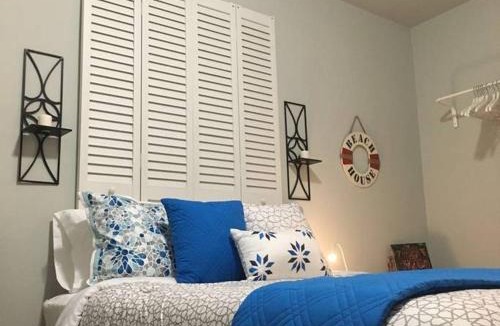 Coral Way Apartment | Walk to Restaurants and Shops - 5S