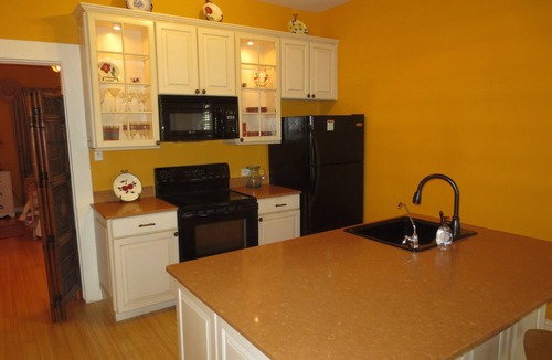 San Jacinto House | Walk to restaurants/bars/beach. Free Beach Pass/Umbrela/Chairs in Summer.