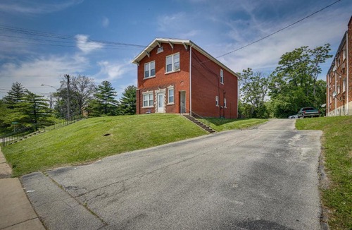 Jennings Apartment | Walk to Restaurants: Cozy, Convenient Jennings Apt