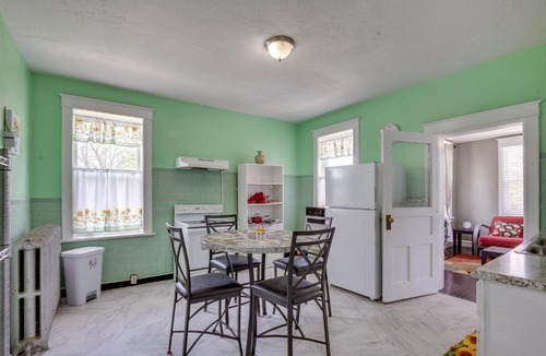 Jennings Apartment | Walk to Restaurants: Cozy, Convenient Jennings Apt