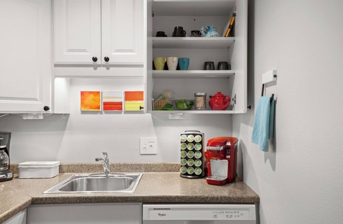 SoFi Cottage | Walk to Restaurants & Shopping; 1 mile to SoCo
