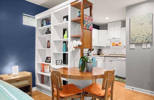 SoFi Cottage | Walk to Restaurants & Shopping; 1 mile to SoCo