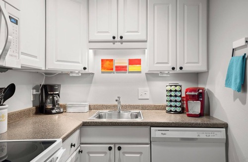 SoFi Cottage | Walk to Restaurants & Shopping; 1 mile to SoCo