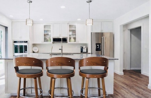 Plymouth House | Walk to Road America & near Kohler Golf ~ nThe Woods Estate ~ Modern Luxury