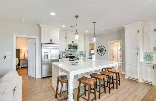 Crystal Beach House | Walk to Sand! Home w/Wide-Open Ocean Views + Bar