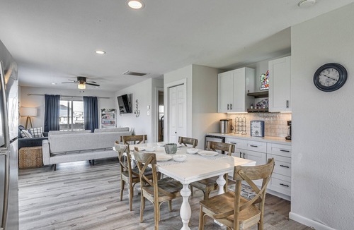 Surfside Beach House | Walk to Sand: Surfside Beach Getaway w/Deck