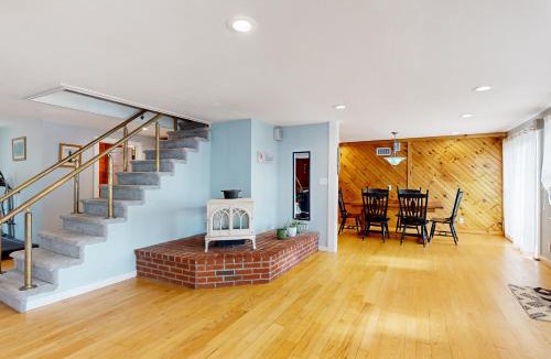 Scituate House | Walk to Scituate Beach! Dog-Friendly Group Getaway