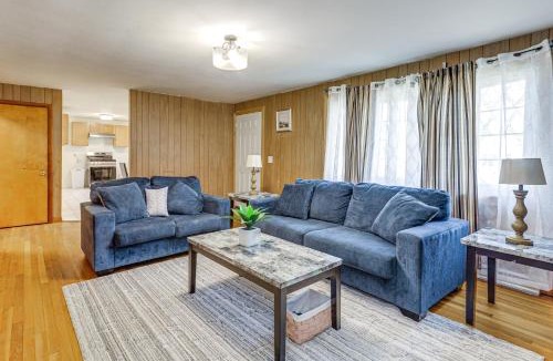 Attleboro House | Walk to Shops and Eats! Attleboro Basecamp