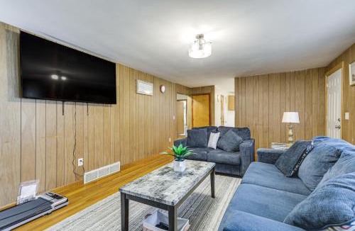 Attleboro House | Walk to Shops and Eats! Attleboro Basecamp