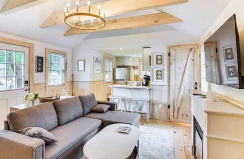 Osterville Cottage | Walk to Shops & Dining: Cozy Osterville Cottage