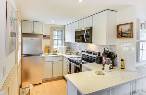 Osterville Cottage | Walk to Shops & Dining: Cozy Osterville Cottage