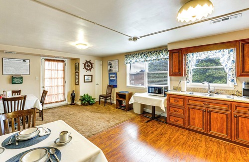 Elizabeth Apartment | Walk to Shops & Eats: Apt in Downtown Elizabeth