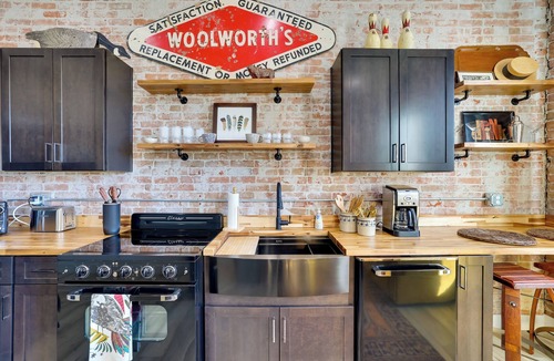 Emmett Apartment | Walk to Shops & Eats: Charming Dtwn Emmett Apt!