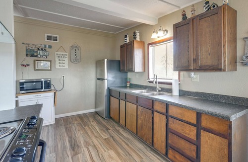 Surfside Beach Cottage | Walk to Shore! Family-friendly Surfside Beach Gem