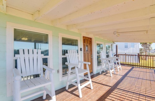 Surfside Beach Cottage | Walk to Shore! Family-friendly Surfside Beach Gem