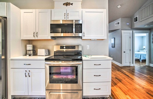 Buzzards Bay Cottage | Walk to Shore: Updated Buzzards Bay Cottage!