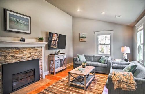 Buzzards Bay House | Walk to Shore Updated Buzzards Bay Cottage!