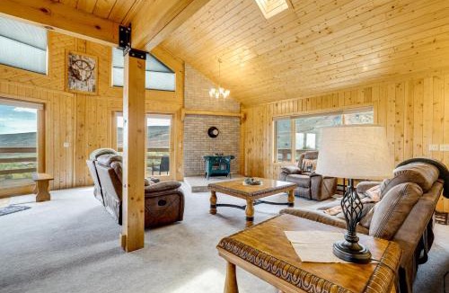 Lander House | Walk to Sinks Canyon State Park Spacious Home!