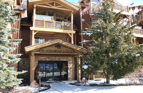 Deer Valley Apartment | Walk to Ski Slopes Trails Cozy 2-Bedroom 3-Bath Recently Renovated Condo with Pool Hot Tub BBQ and AC BBL-251 by KBM Resorts