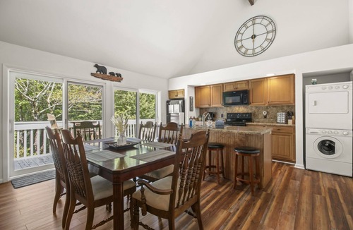 Beech Mountain House | Walk To Slopes! End Unit Townhouse! Kid Friendly!