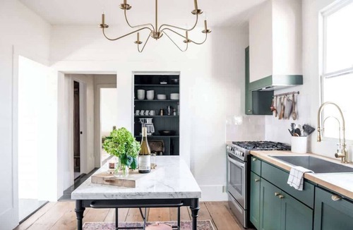 Fayetteville House | Walk to Square in Fayetteville | Chic w/Fire Pit