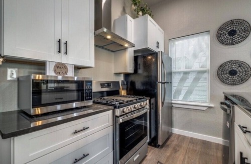 Nevada Street House | Walk to St. Paul Square & Downtown