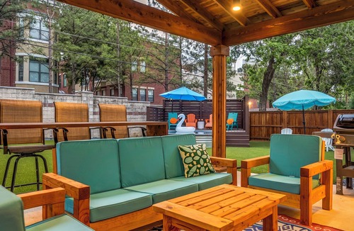 Arlington House | Walk to Stadiums + Outdoor Oasis + Pool