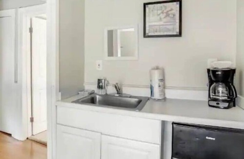 Watkins Glen House | Walk to state park, 6bed,Hot tub