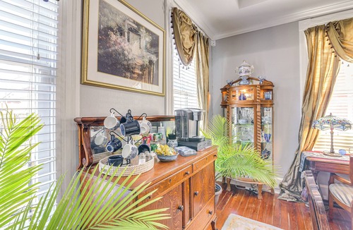 Galveston Cottage | Walk to Strand! Hideaway Haven Family Retreat