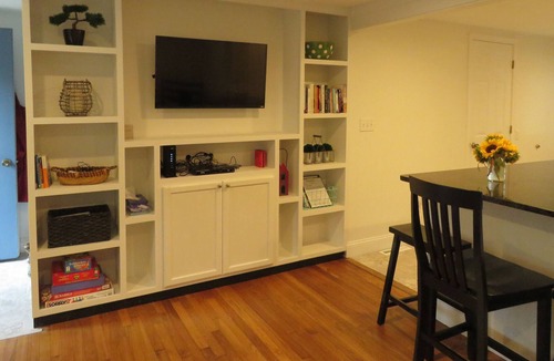 Falmouth House | Walk to Surf Drive Beach