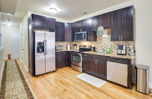 North Philadelphia West Apartment | Walk to Temple Campus! Updated Philly Rowhouse