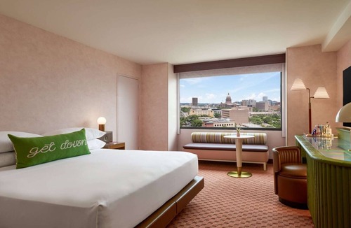 Red River Cultural District Hotel | Walk to Texas Capitol + On-site Dining, Pool & Gym