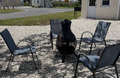 Fortescue House | Walk to the Beach and Marina! Family and dog friendly in Fortescue NJ!