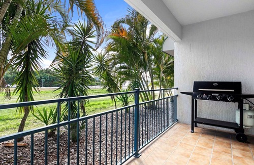 Pialba Apartment | Walk To The Beach in Pialba