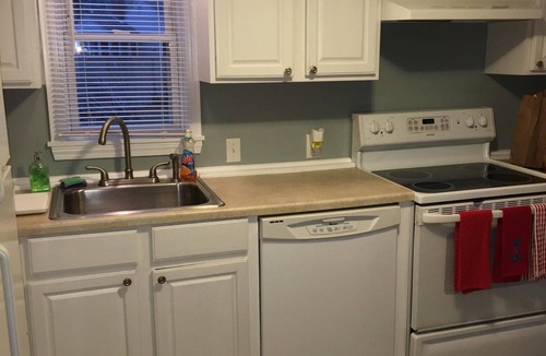 West Hyannisport House | Walk to the Beach!