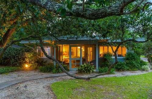 Biloxi House | Walk to the BEACH and close to DOWNTOWN - the perfect location! The Main Suite