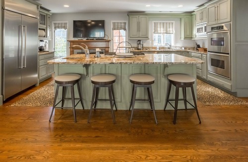 The Pines House | Walk to the Beach! Spacious Clean 7BR