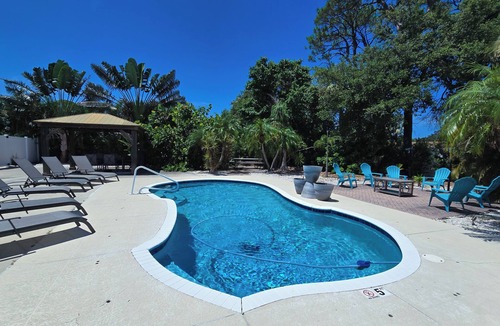 Sarasota House | Walk to the Beach