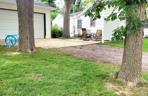 Arnolds Park House | Walk to the Concerts!