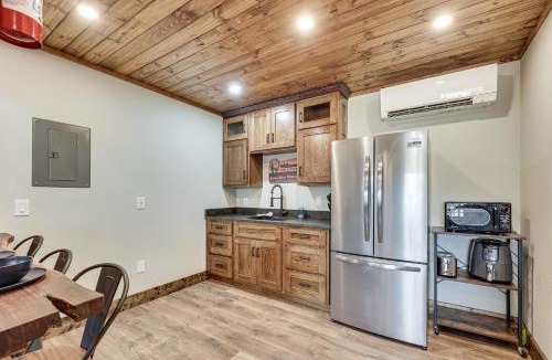 Ponce De Leon Apartment | Walk to the James River! Serene Galena Studio