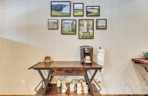 Ponce De Leon Apartment | Walk to the James River! Serene Galena Studio