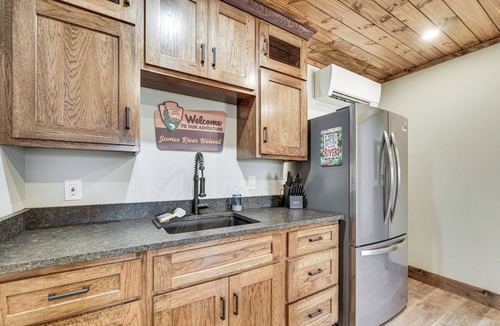 Ponce De Leon Apartment | Walk to the James River! Serene Galena Studio