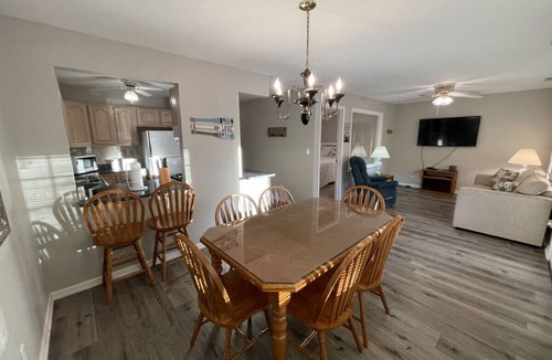 Gilbertsville Villa | Walk to the Marina, Prime Location, Easy Access