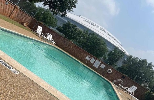 Arlington House | Walk to the Stadiums | 4 Beds | Garage Parking