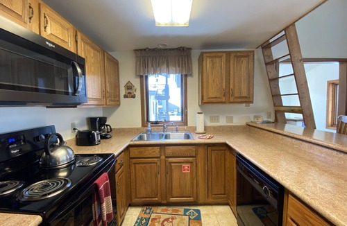 Mount Crested Butte Condo | Walk to the lifts from Crested Mountain North 2 bedroom Condo!