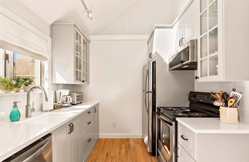 Edgartown House | Walk To Town - Beautiful Edgartown House